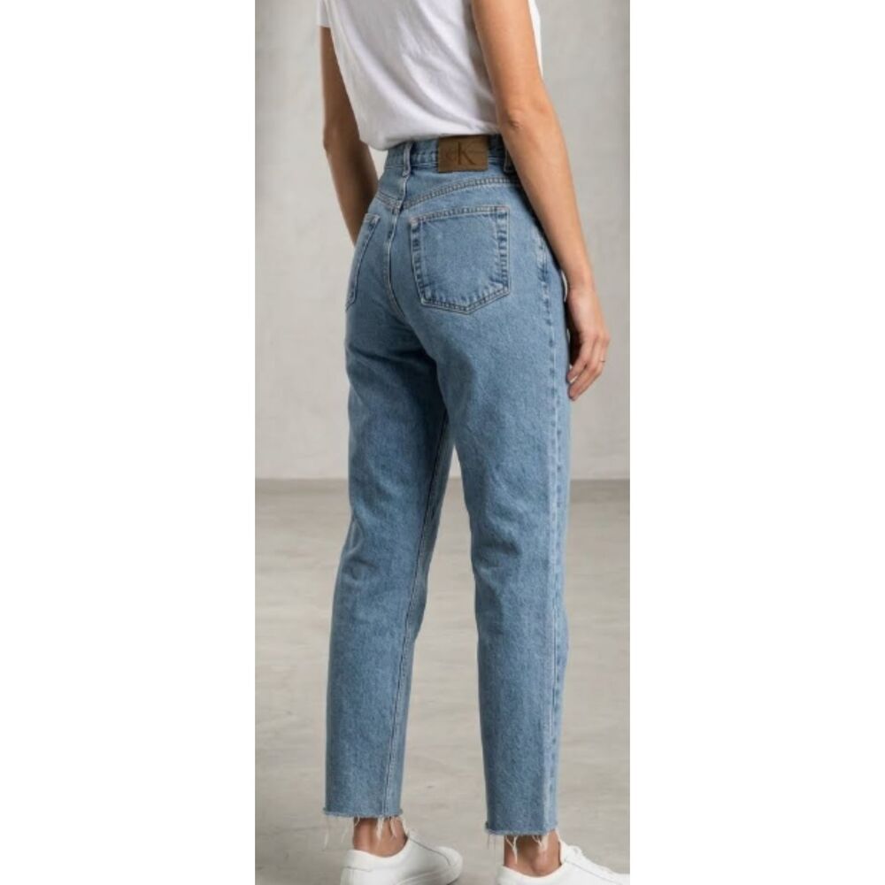 Vintage Calvin Klein High Rise Straight Leg Jeans Medium Wash Raw Hem Size 4